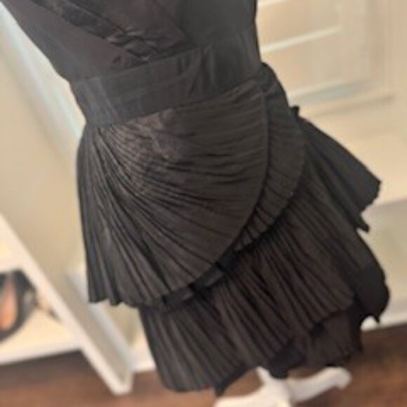 Black Pleated Tiered Cocktail Dress - Picture 2 of 6
